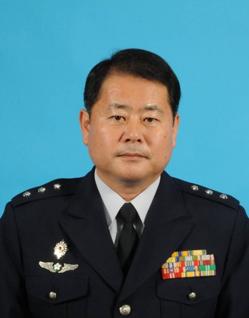 航空自衛隊幹部学校長　空将　尾上定正